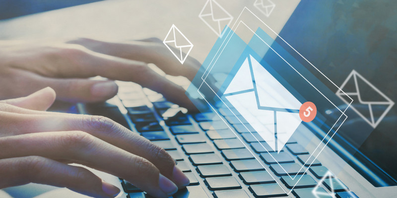 Kết nối với đội ngũ CSKH thông qua Email